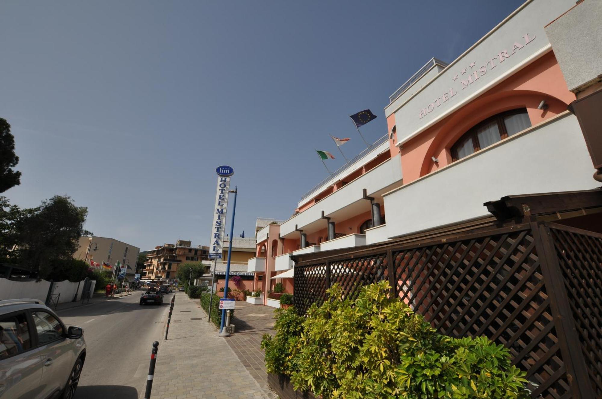 Hotel Mistral Marina di Campo Exteriér fotografie
