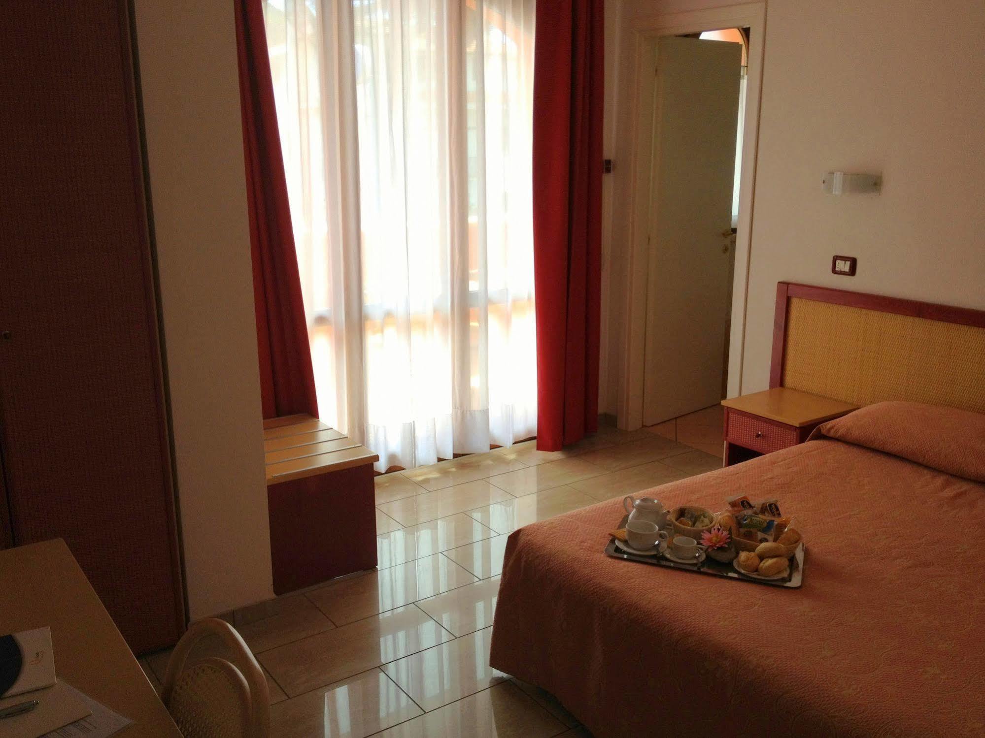 Hotel Mistral Marina di Campo Exteriér fotografie